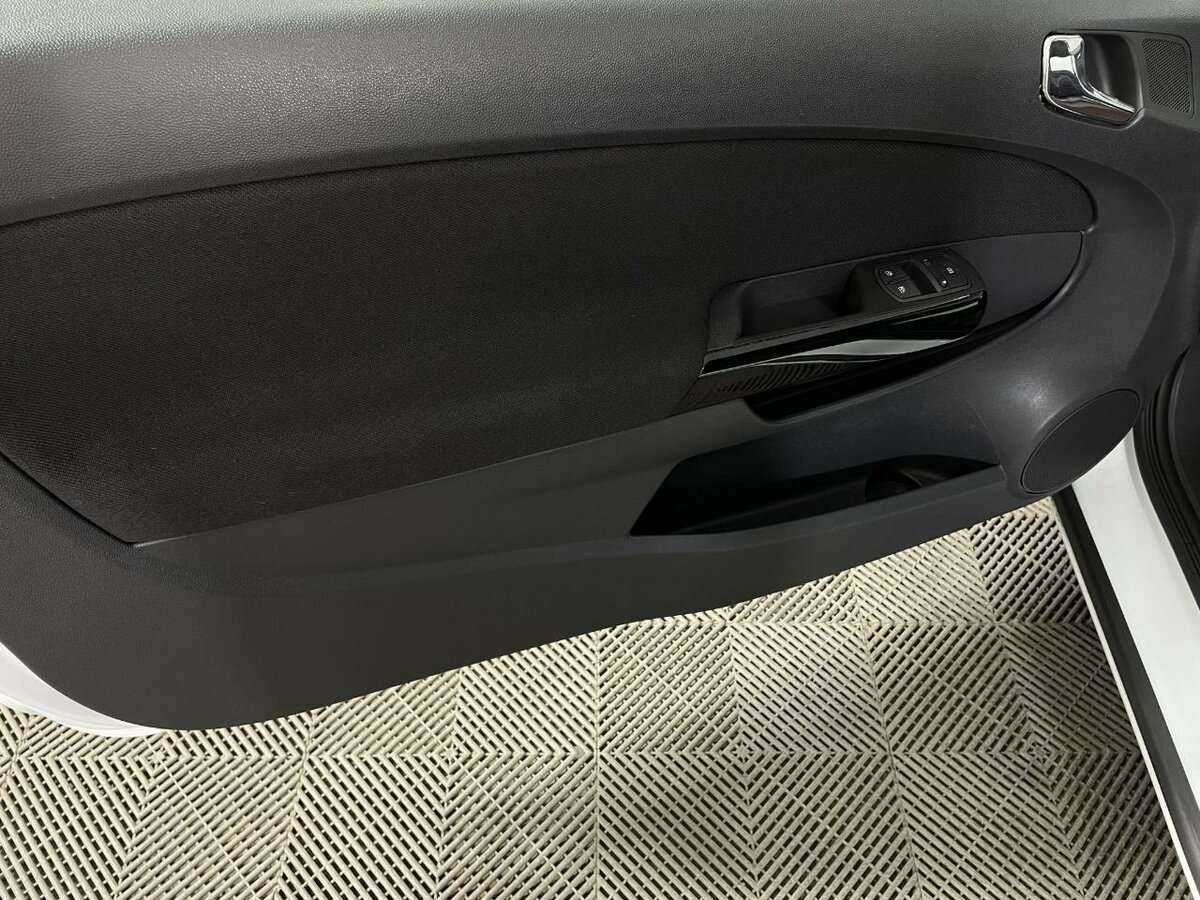 Opel Corsa с пробегом — 2013 год. Фото: #7