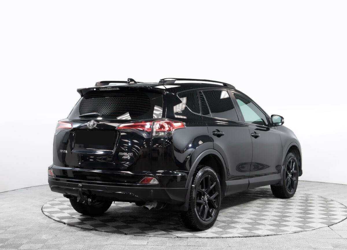 Toyota RAV4 с пробегом — 2019 год. Фото: #3