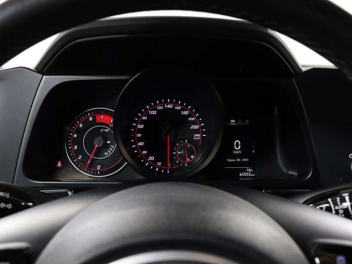 Hyundai Elantra с пробегом — 2021 год. Фото: #10