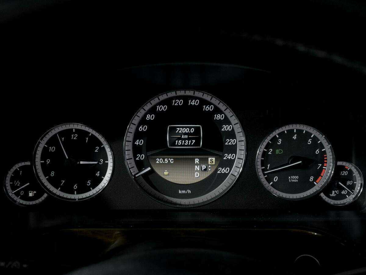 Mercedes-Benz E-Класс с пробегом — 2012 год. Фото: #9