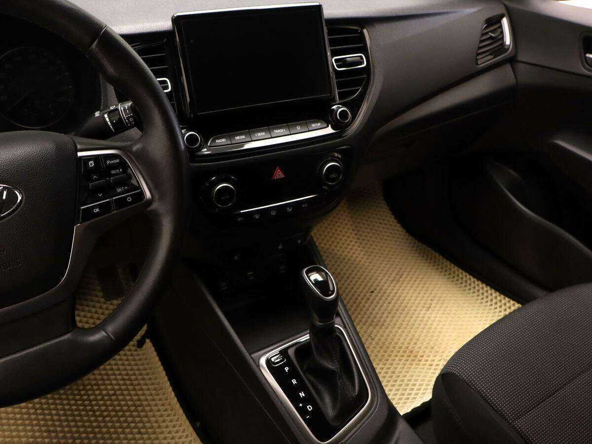 Hyundai Solaris с пробегом — 2020 год. Фото: #12