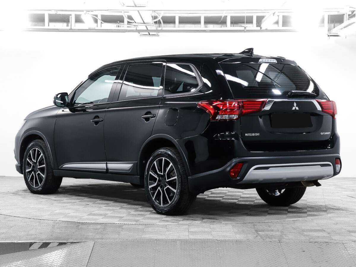 Mitsubishi Outlander с пробегом — 2018 год. Фото: #6