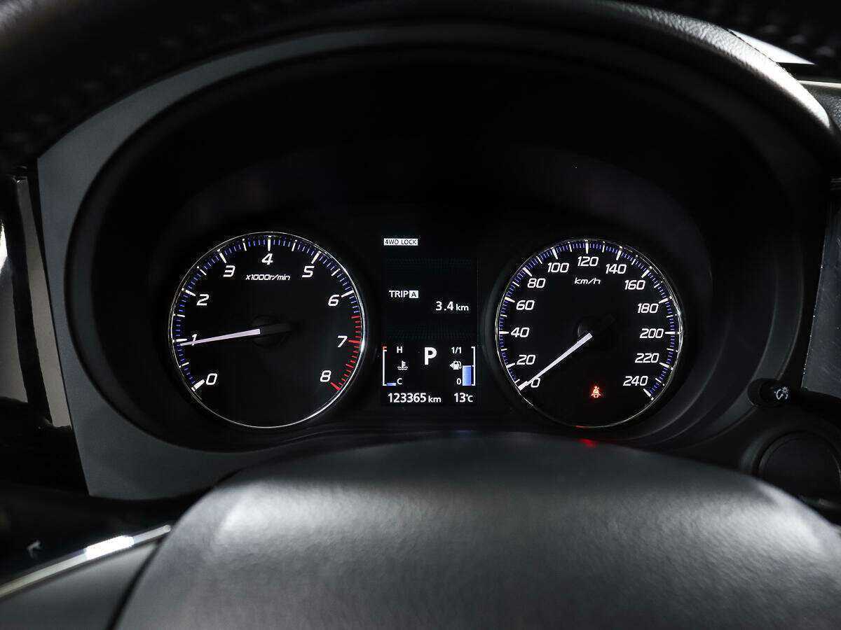 Mitsubishi Outlander с пробегом — 2018 год. Фото: #10