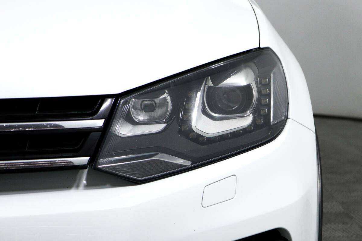 Volkswagen Touareg с пробегом — 2013 год. Фото: #14