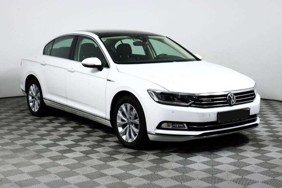 Volkswagen Passat с пробегом — 2018 год. Фото: #1