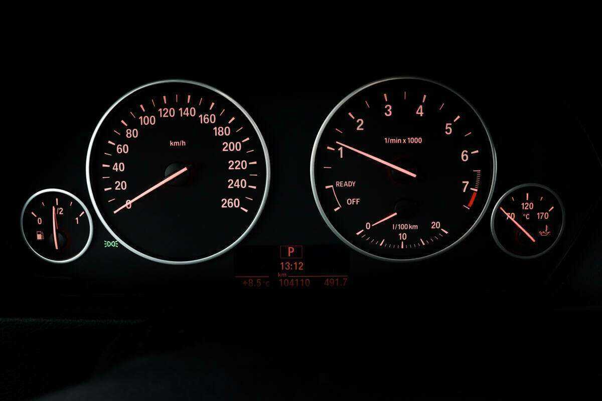 BMW 3 серии с пробегом — 2015 год. Фото: #8