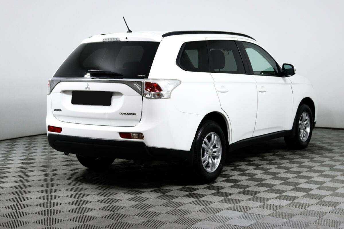 Mitsubishi Outlander с пробегом — 2013 год. Фото: #4