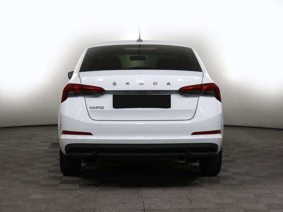 Skoda Rapid с пробегом — 2021 год. Фото: #4