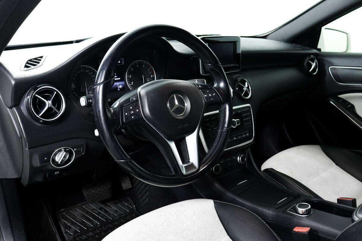 Mercedes-Benz A-Класс с пробегом — 2013 год. Фото: #12