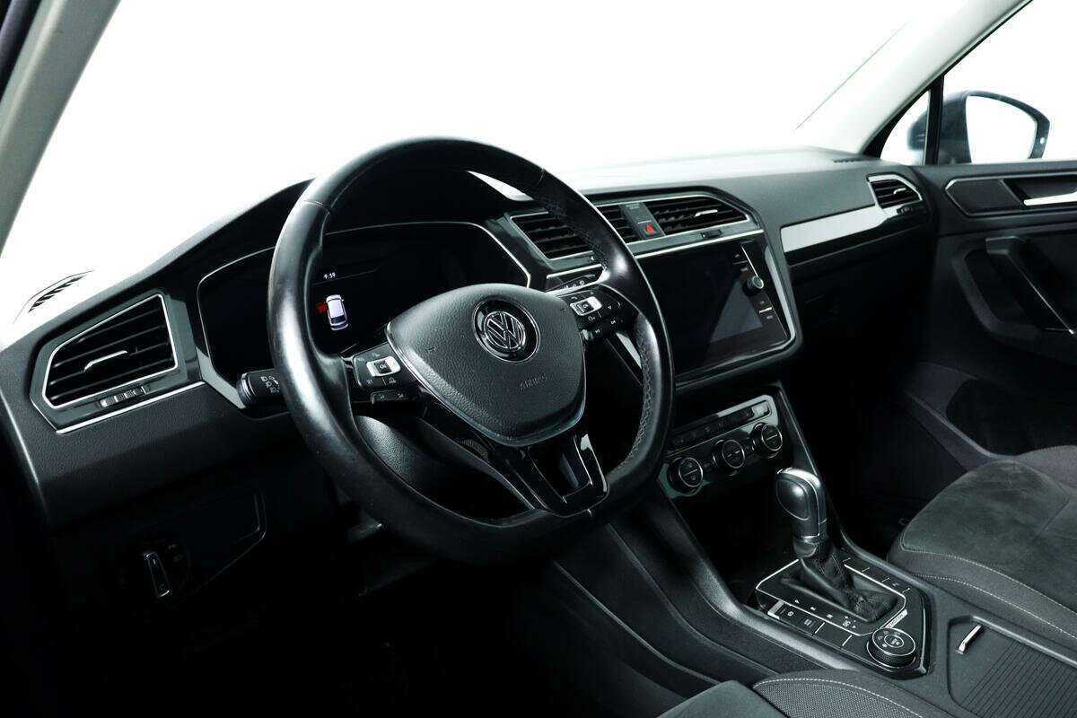 Volkswagen Tiguan с пробегом — 2018 год. Фото: #12