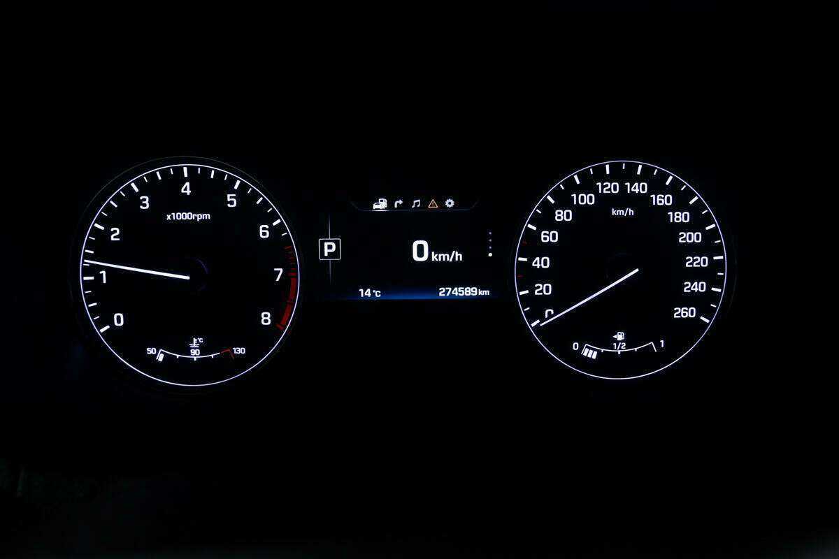 Hyundai Genesis с пробегом — 2016 год. Фото: #9