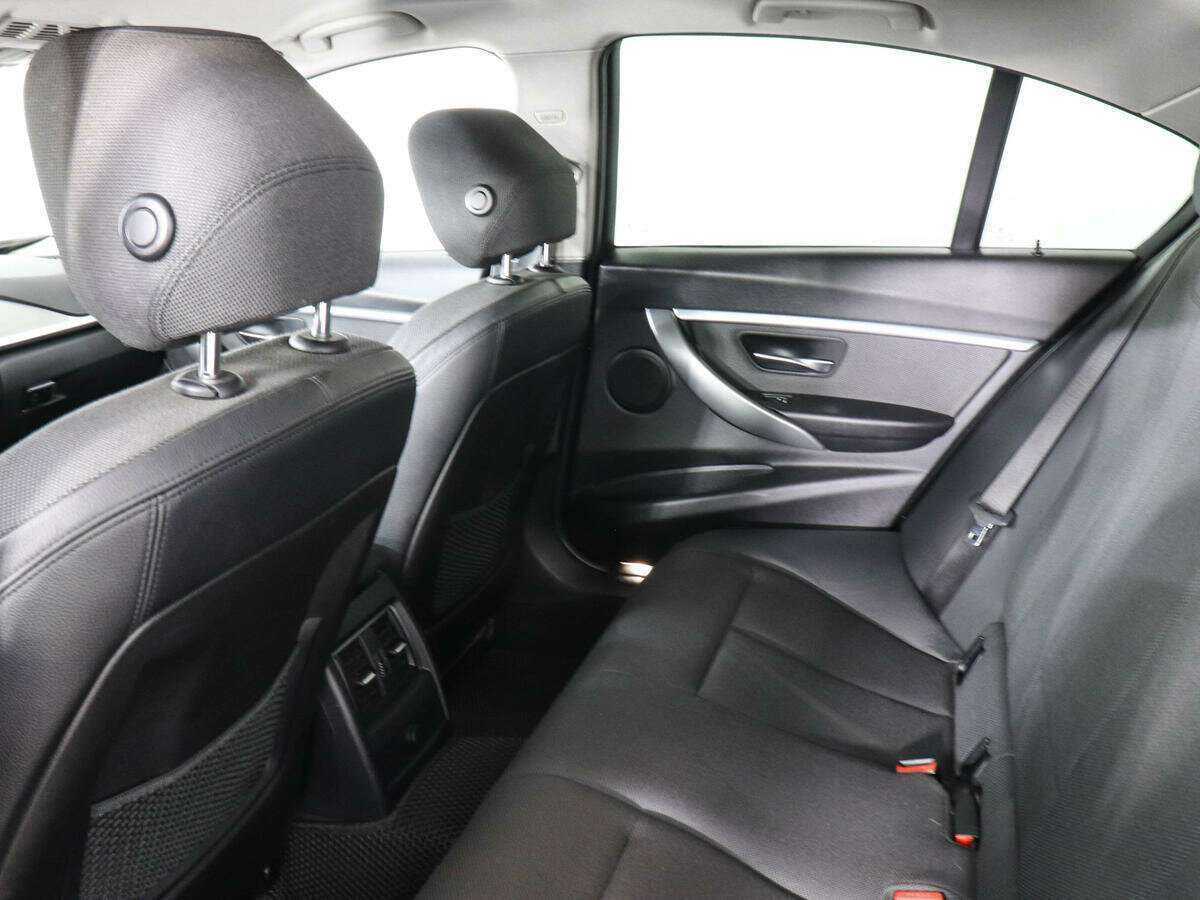 BMW 3 серии с пробегом — 2017 год. Фото: #8