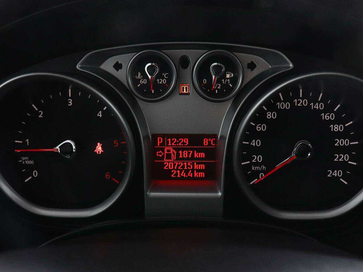 Ford Kuga с пробегом — 2012 год. Фото: #10