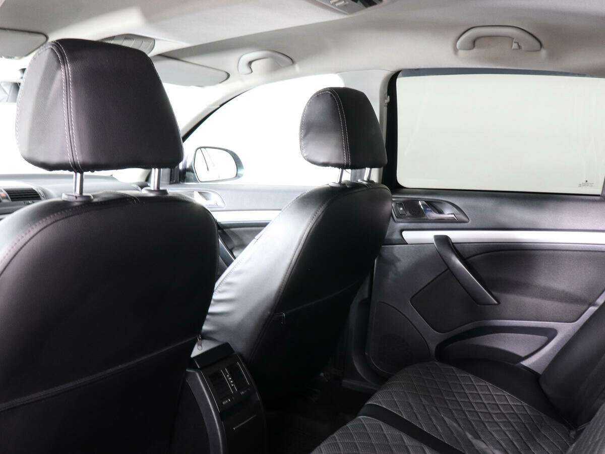 Skoda Octavia с пробегом — 2012 год. Фото: #10