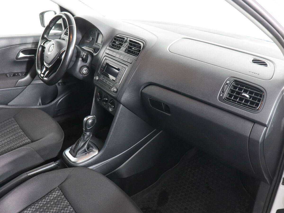 Volkswagen Polo с пробегом — 2018 год. Фото: #9
