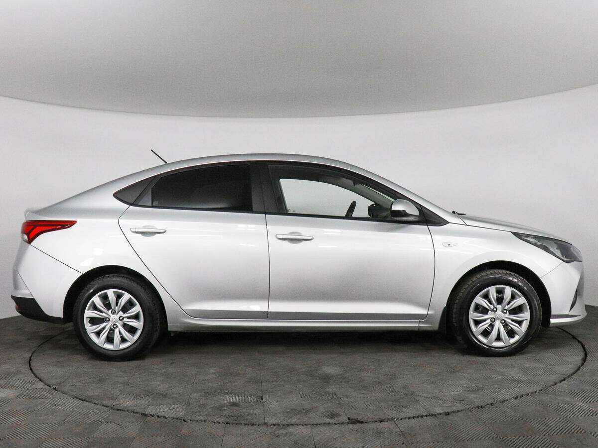 Hyundai Solaris с пробегом — 2021 год. Фото: #3