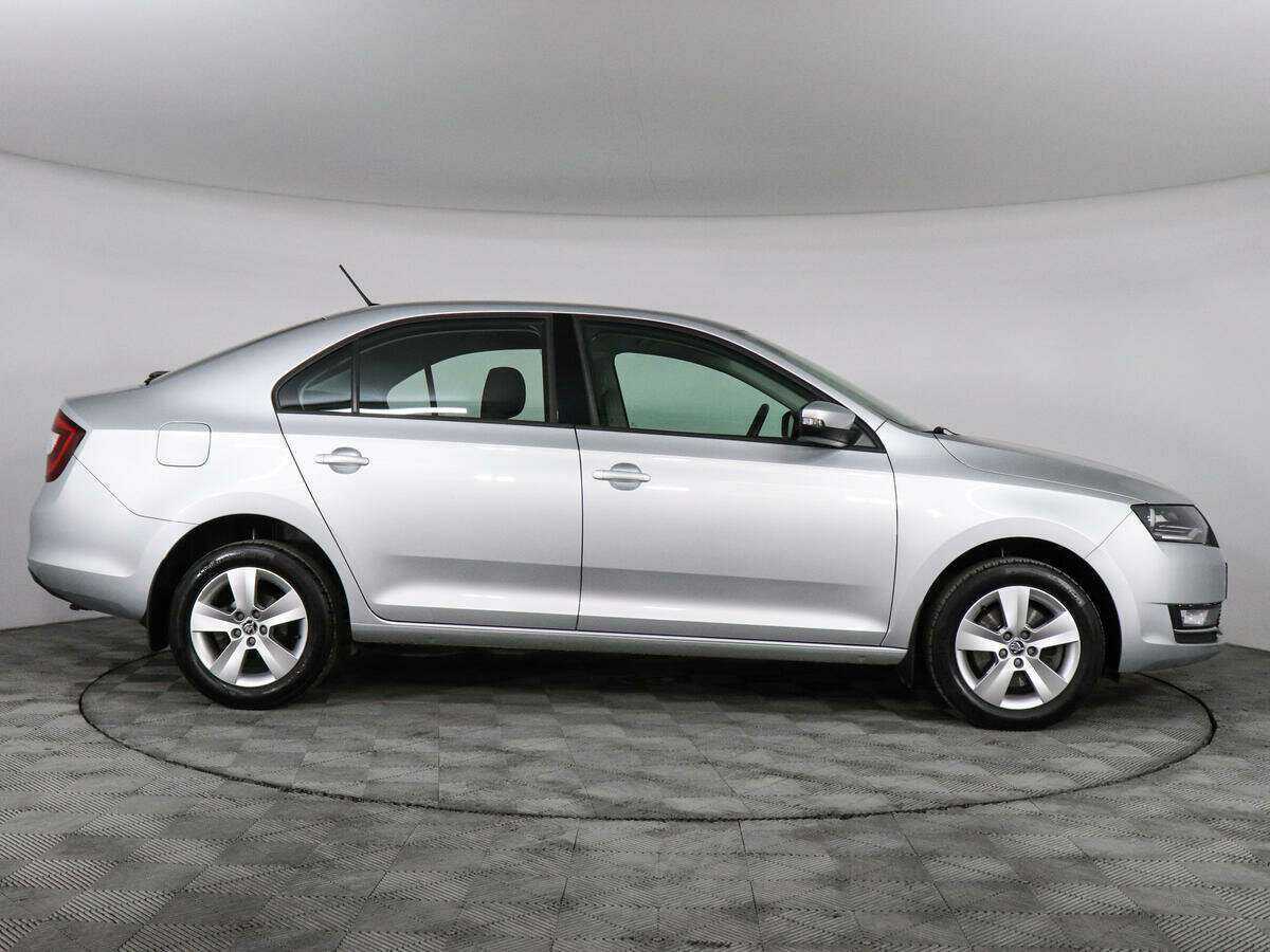 Skoda Rapid с пробегом — 2019 год. Фото: #3
