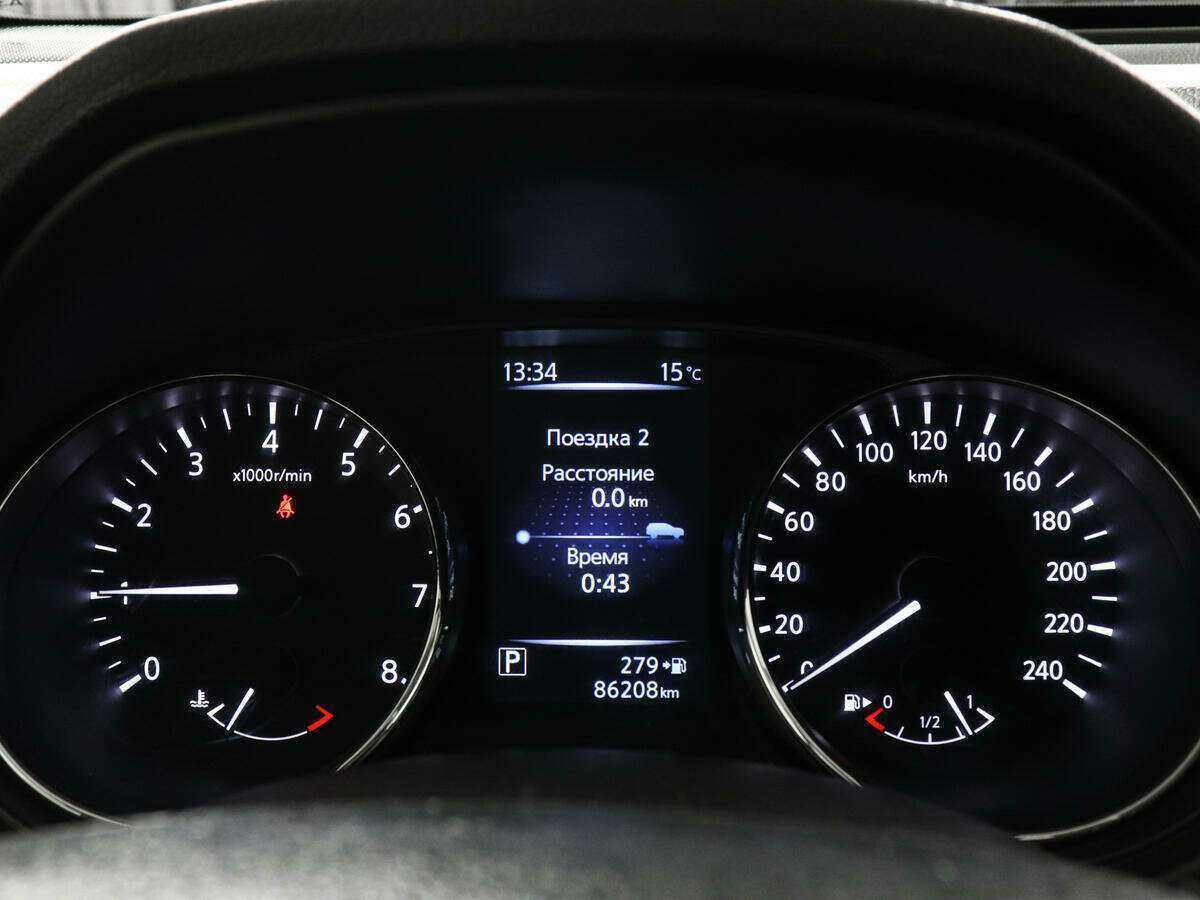 Nissan X-Trail с пробегом — 2016 год. Фото: #9