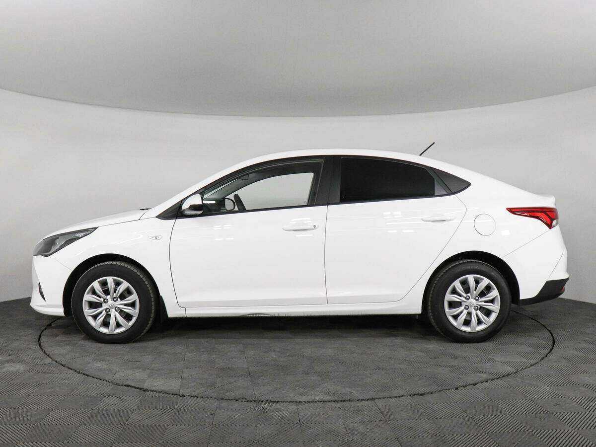 Hyundai Solaris с пробегом — 2022 год. Фото: #6