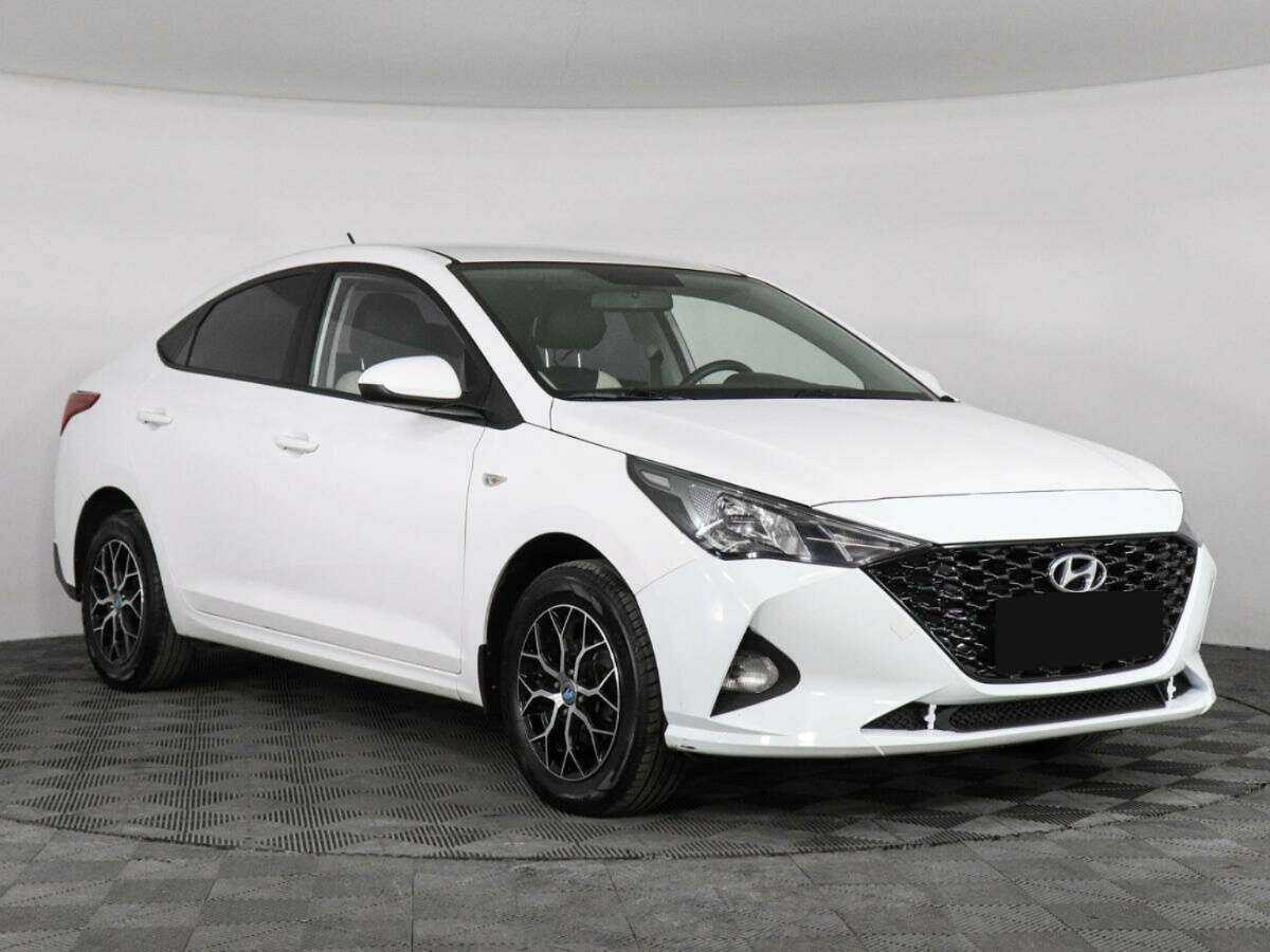 Hyundai Solaris с пробегом — 2022 год. Фото: #2