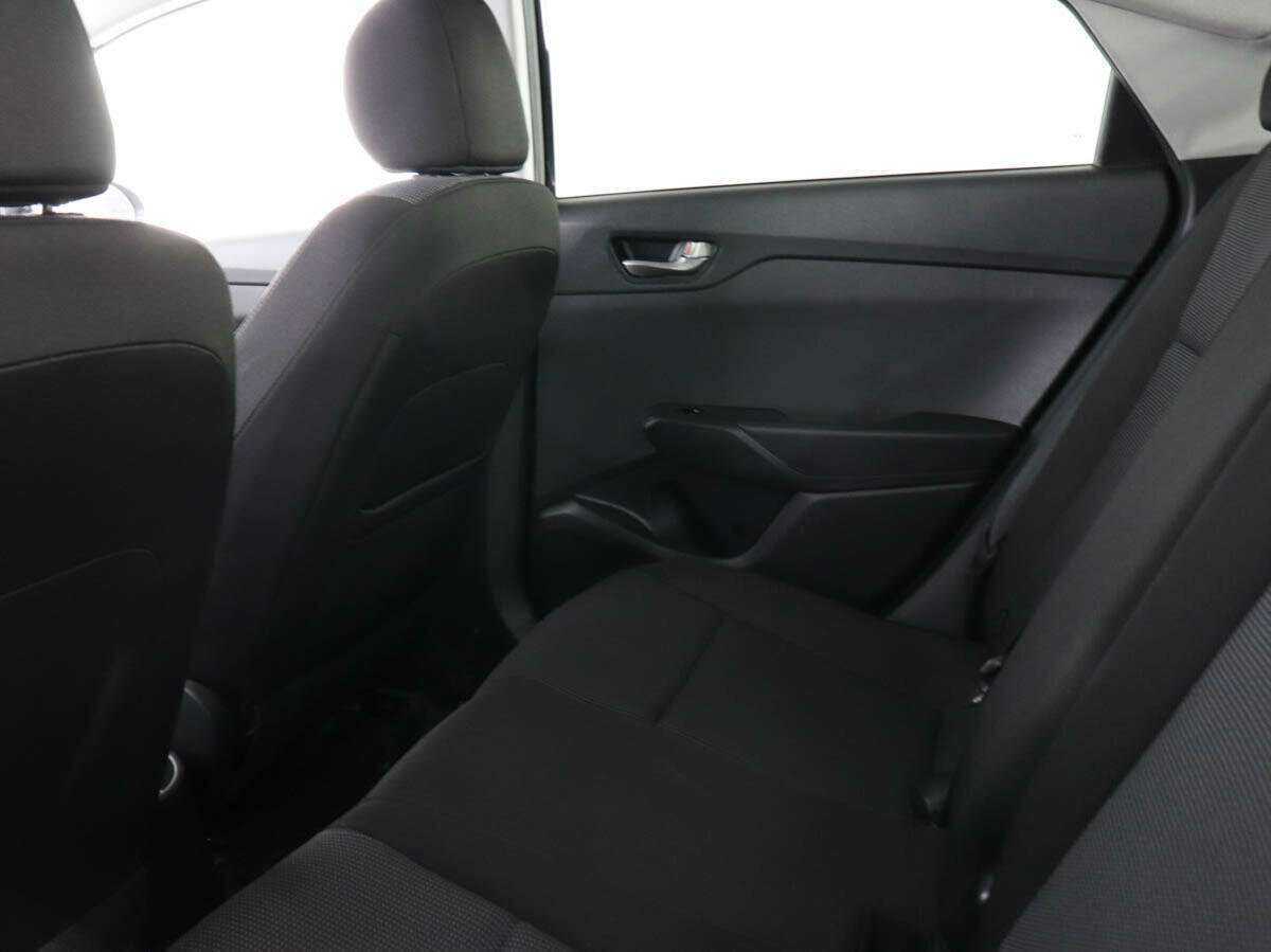 Hyundai Solaris с пробегом — 2021 год. Фото: #11