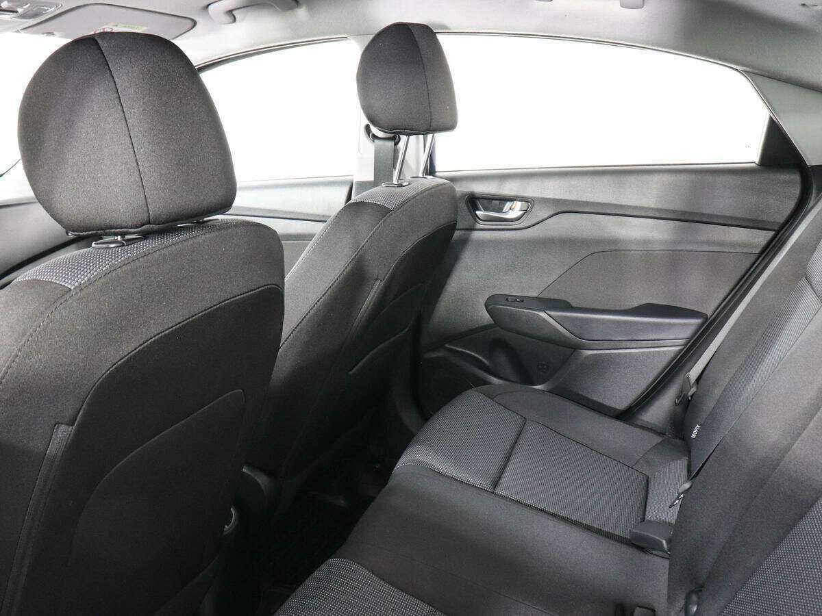 Hyundai Solaris с пробегом — 2021 год. Фото: #11