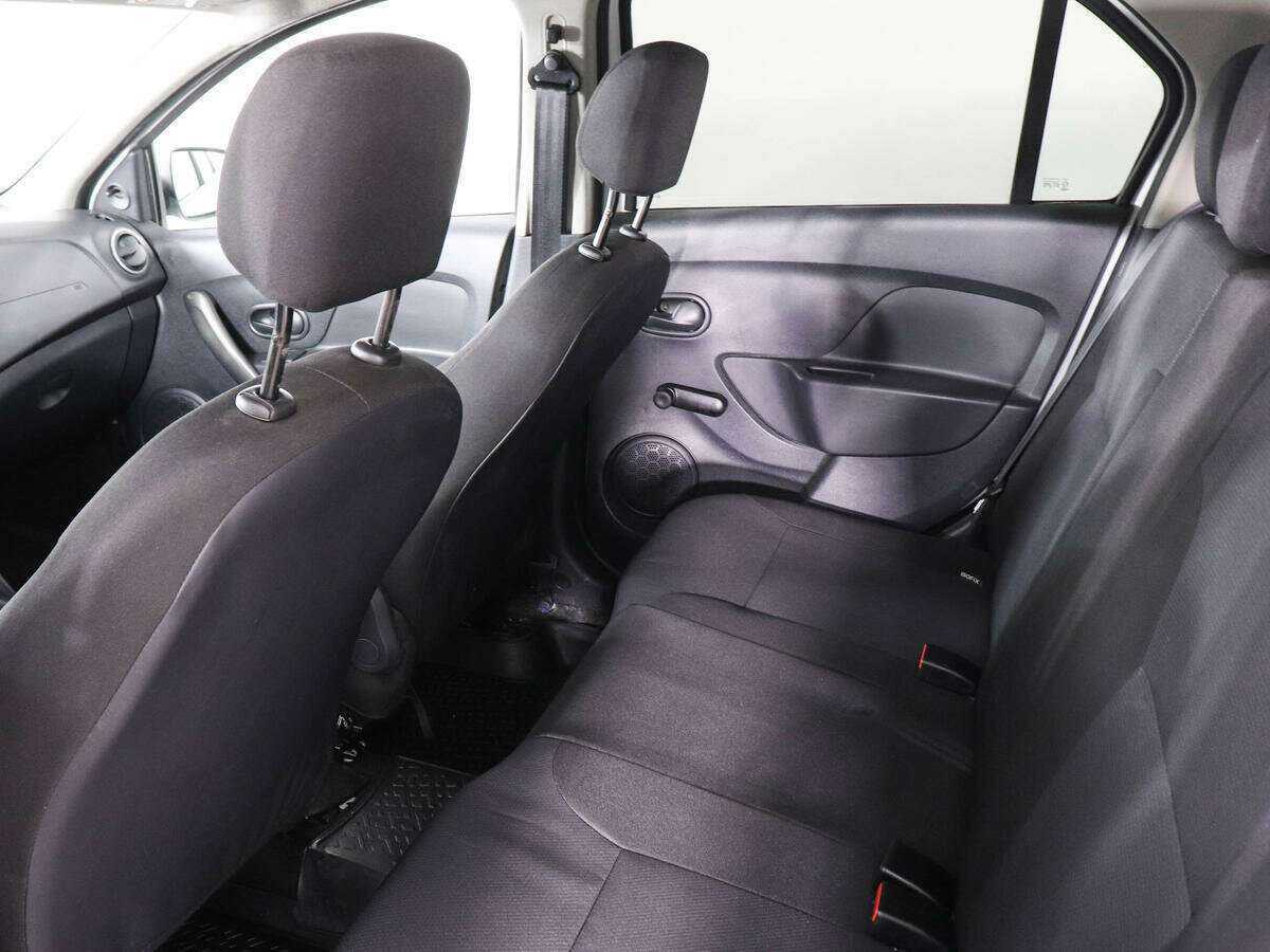 Renault Logan с пробегом — 2014 год. Фото: #7