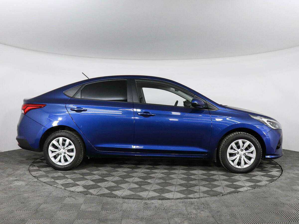 Hyundai Solaris с пробегом — 2022 год. Фото: #3