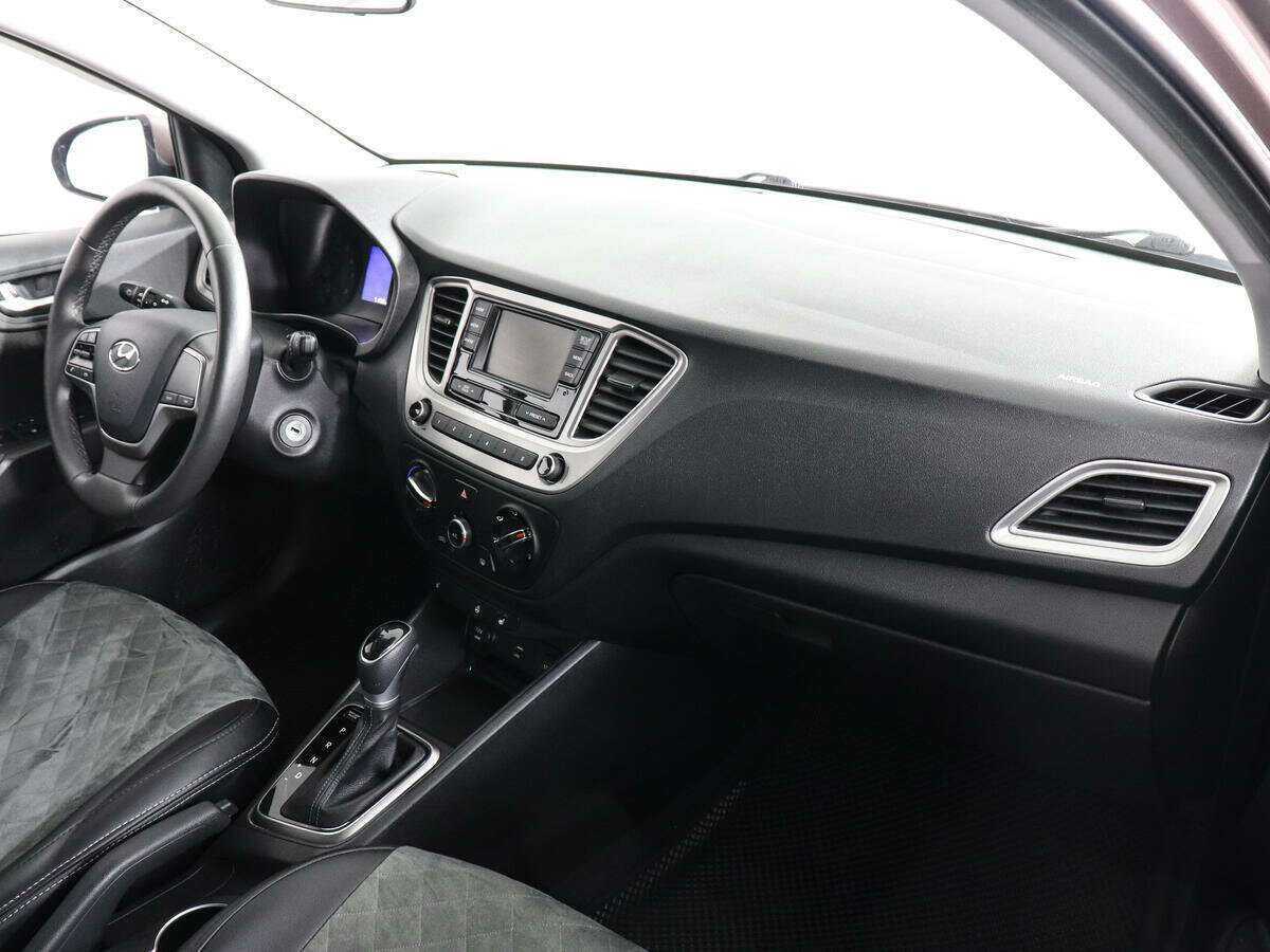 Hyundai Solaris с пробегом — 2021 год. Фото: #8