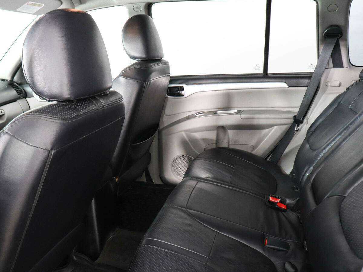 Mitsubishi Pajero Sport с пробегом — 2012 год. Фото: #11