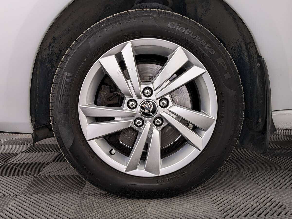 Skoda Rapid с пробегом — 2020 год. Фото: #11