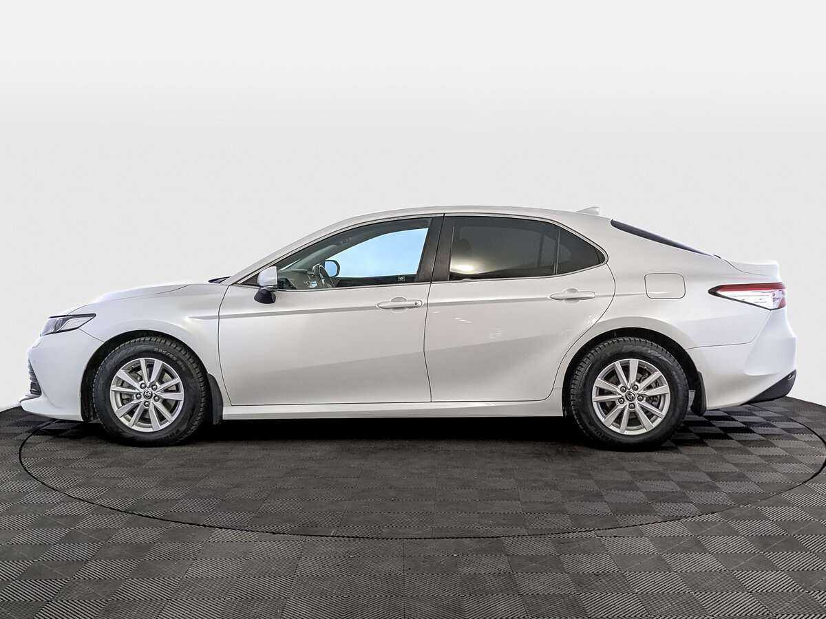 Toyota Camry с пробегом — 2021 год. Фото: #6