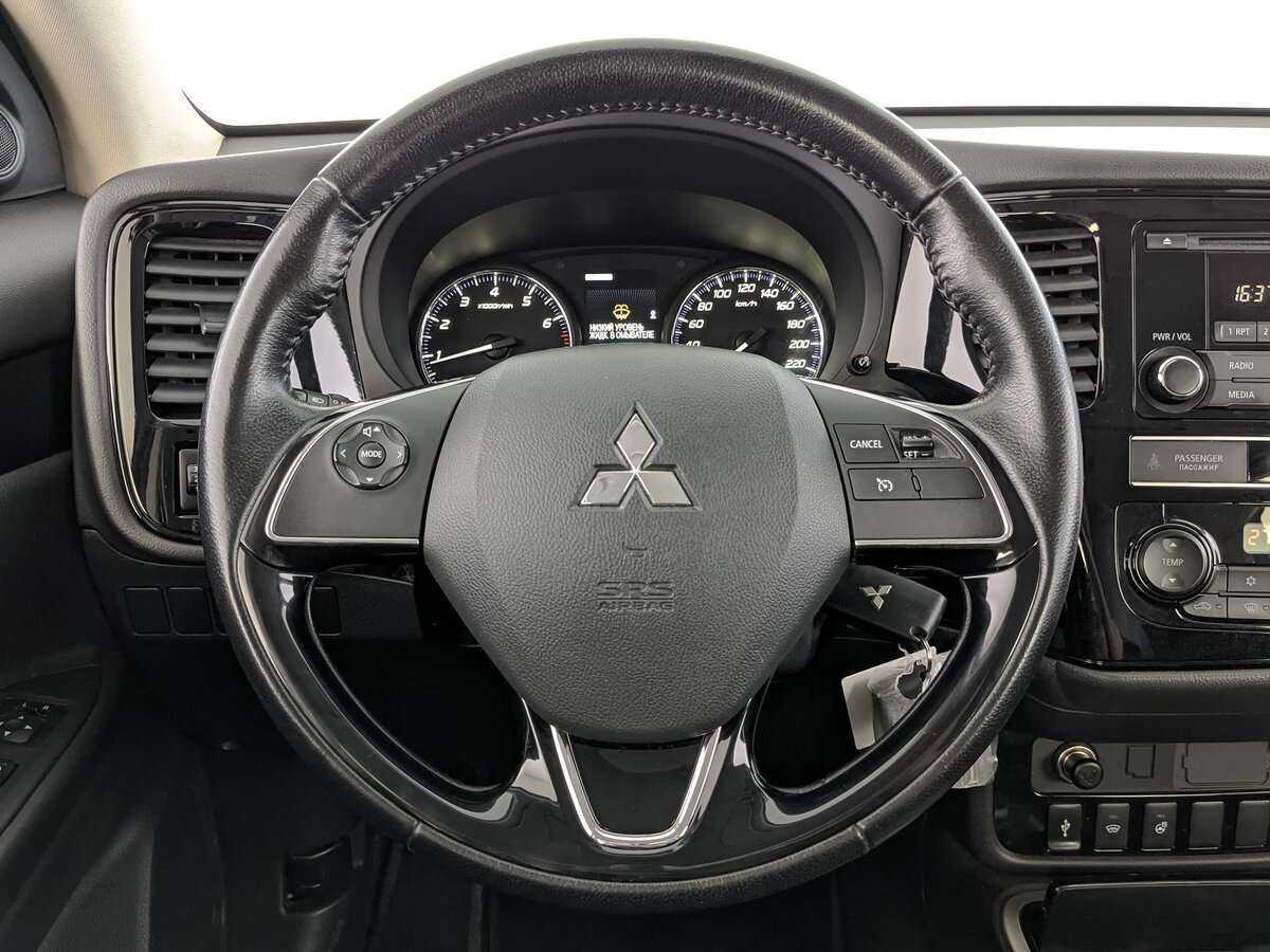 Mitsubishi Outlander с пробегом — 2019 год. Фото: #17