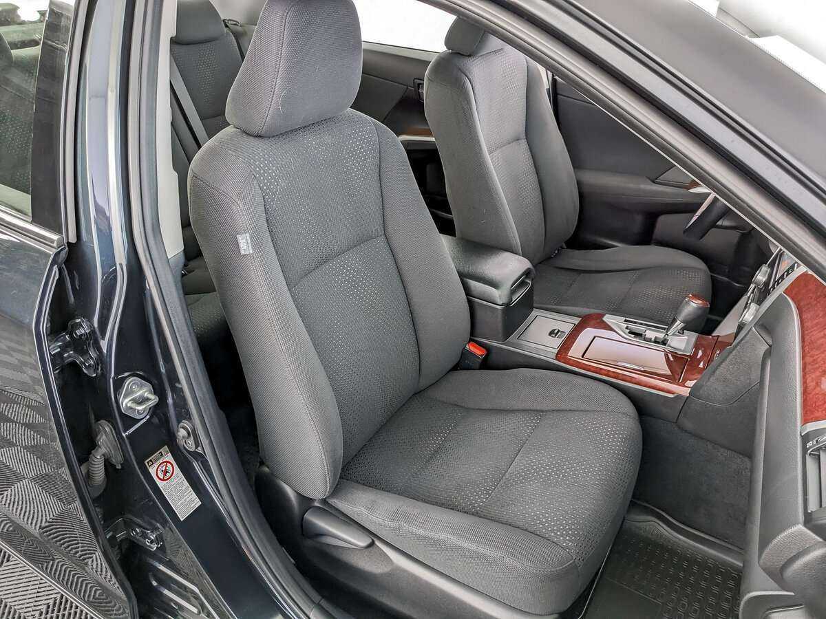 Toyota Camry с пробегом — 2013 год. Фото: #17