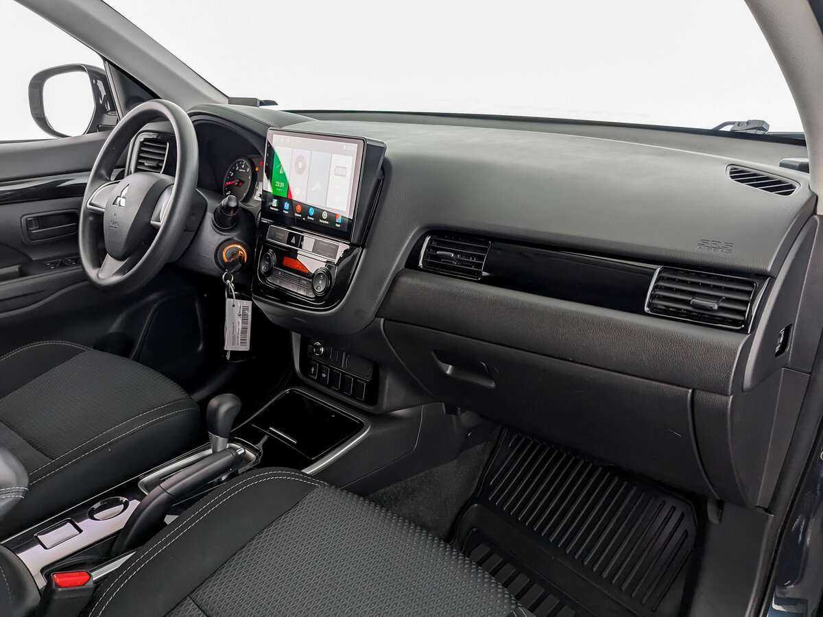 Mitsubishi Outlander с пробегом — 2019 год. Фото: #8