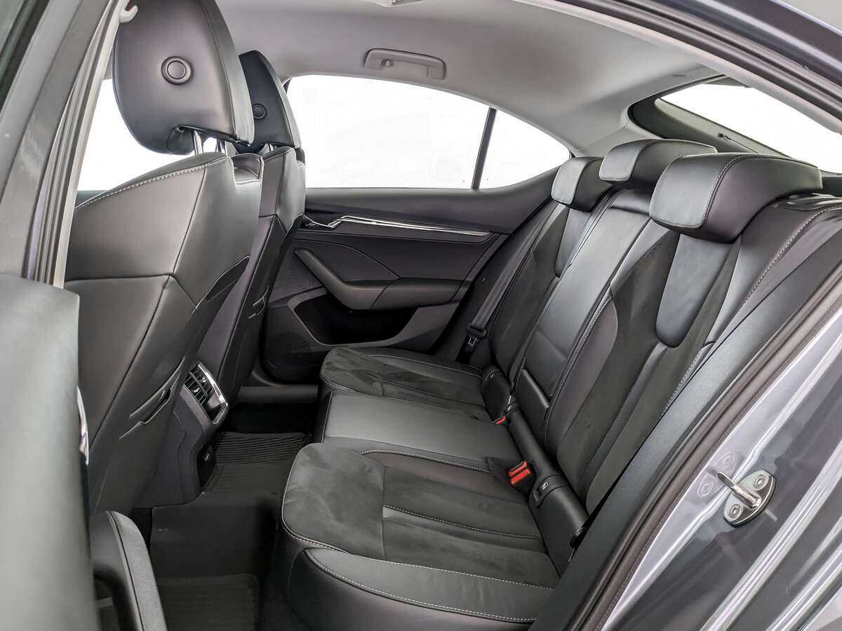 Skoda Octavia с пробегом — 2021 год. Фото: #10