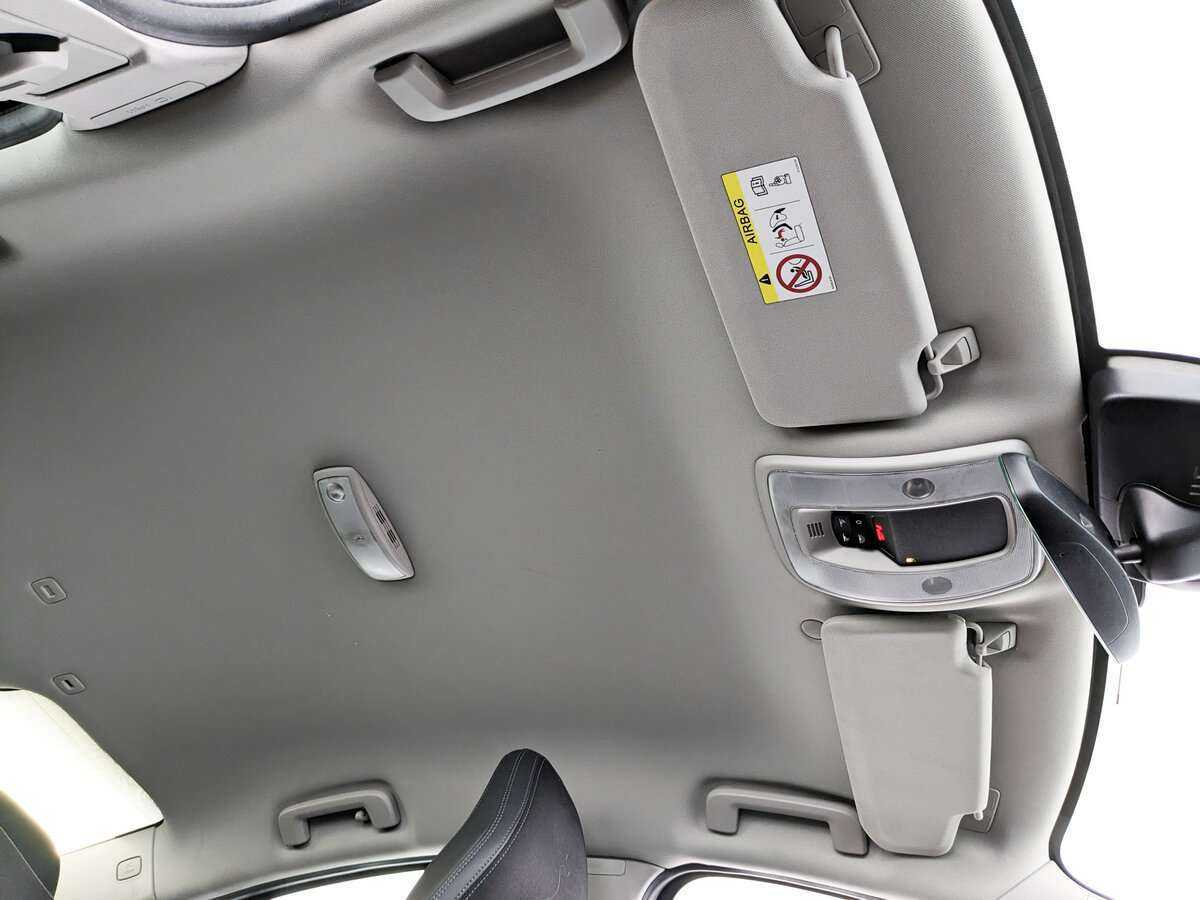 Volvo S60 с пробегом — 2015 год. Фото: #17