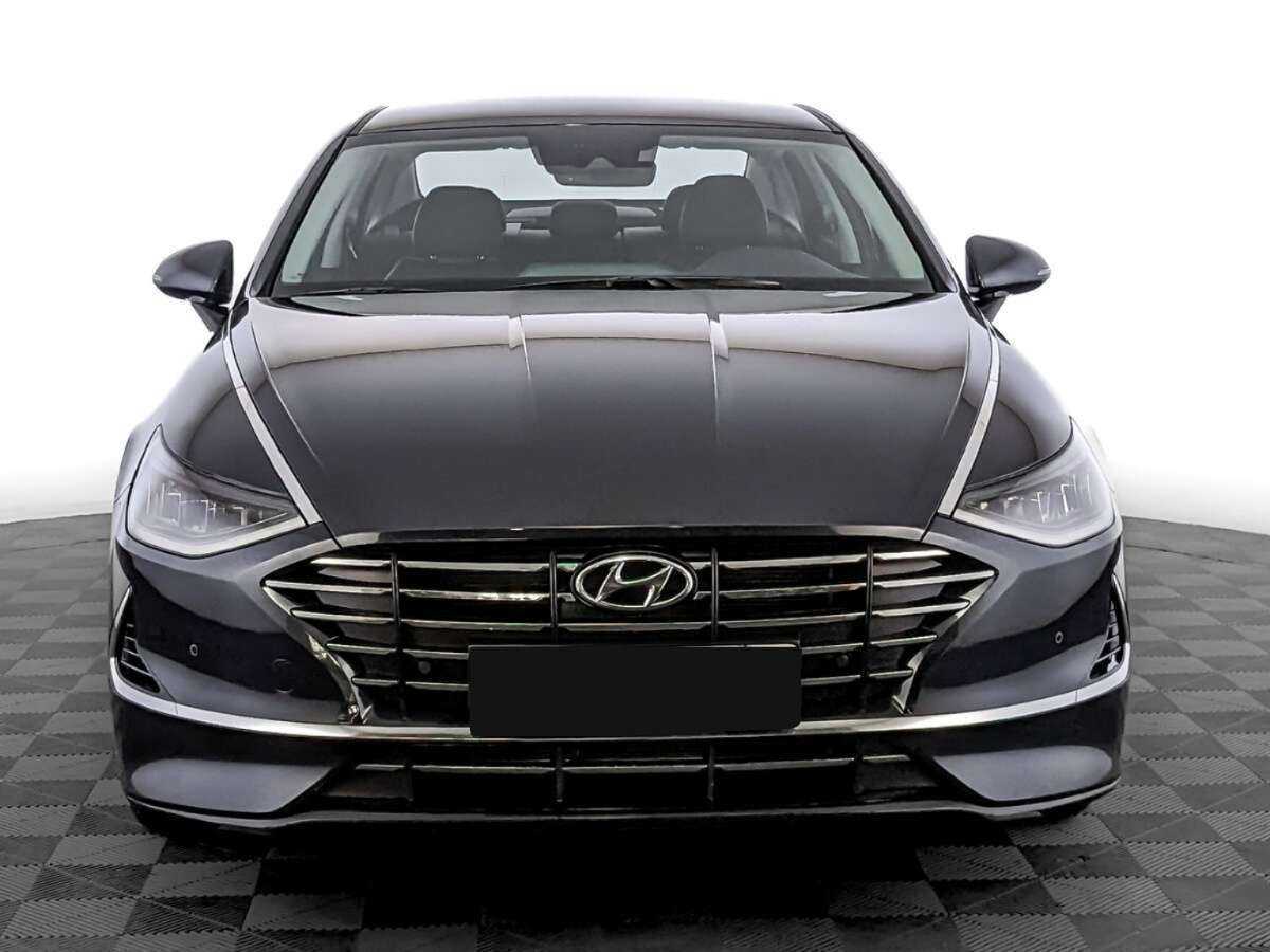 Hyundai Sonata с пробегом — 2021 год. Фото: #1