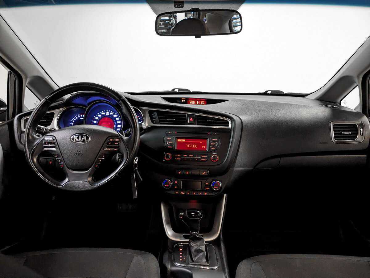 Kia Ceed с пробегом — 2017 год. Фото: #12