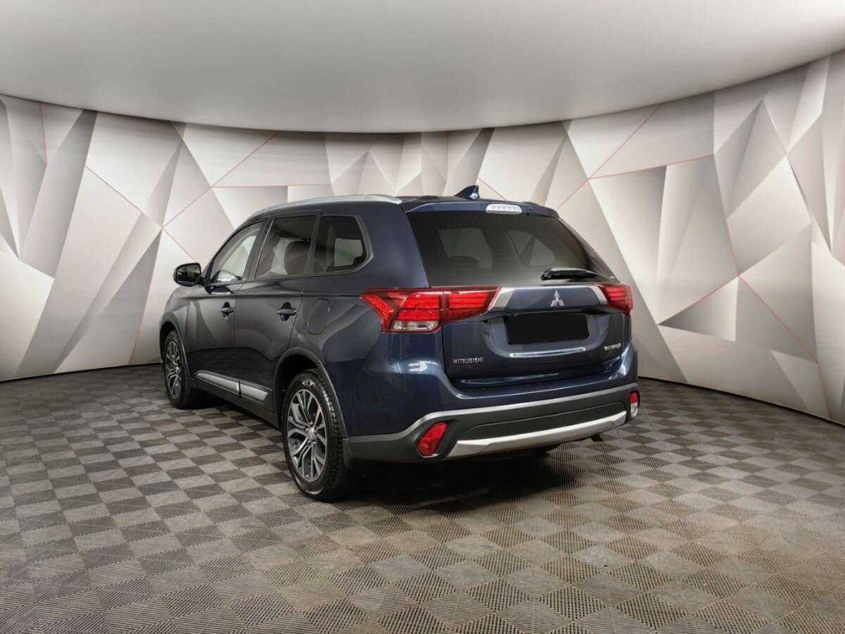 Mitsubishi Outlander с пробегом — 2018 год. Фото: #3