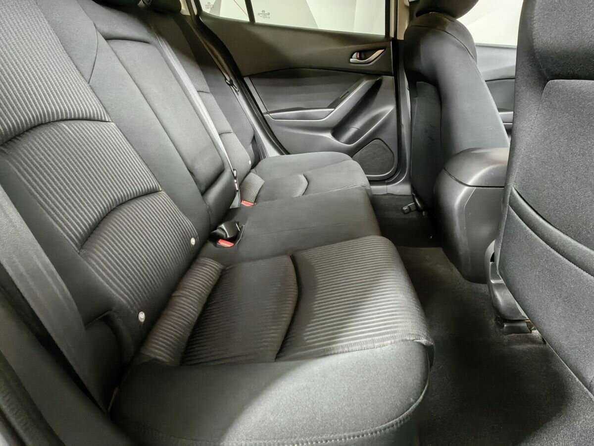 Mazda 3 с пробегом — 2014 год. Фото: #10
