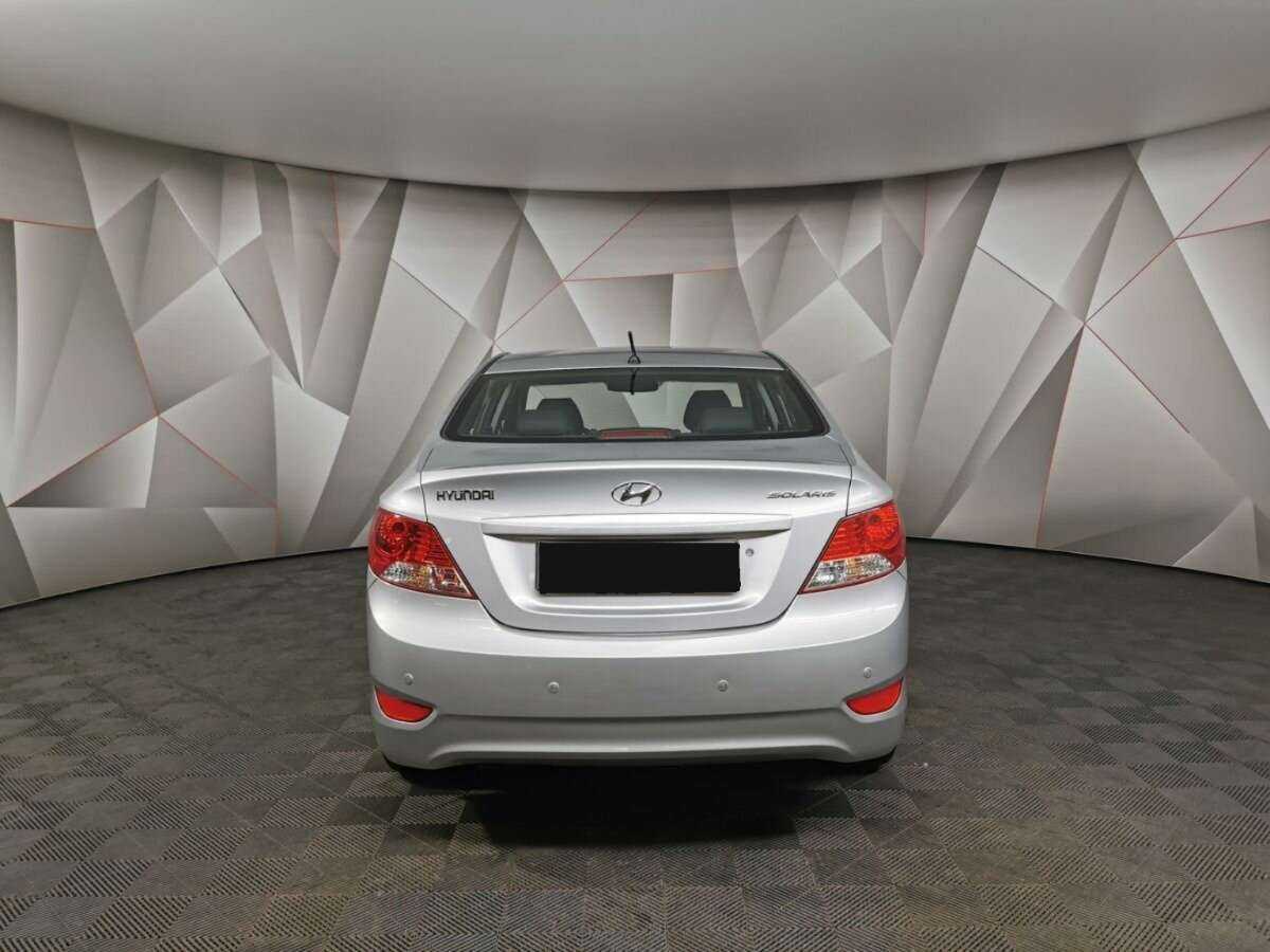 Hyundai Solaris с пробегом — 2014 год. Фото: #7