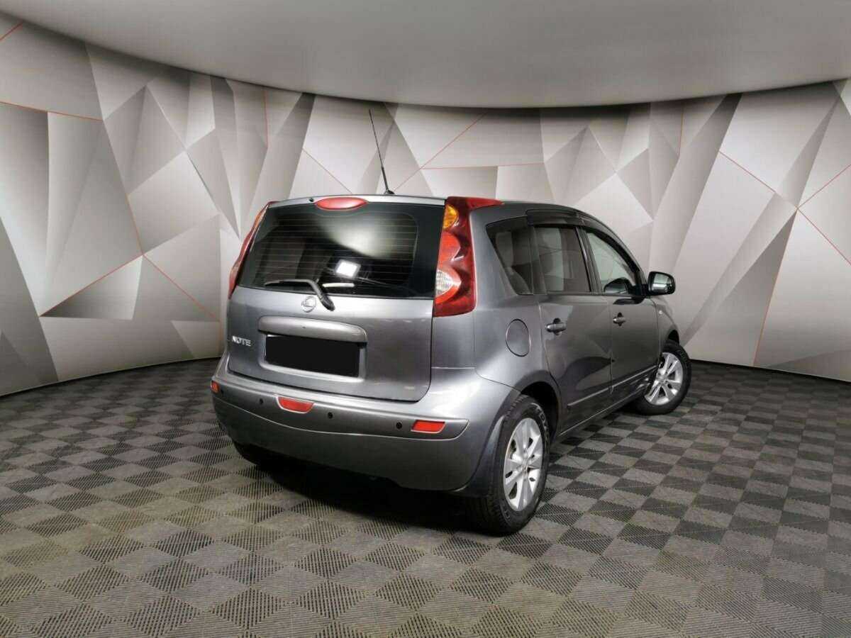 Nissan Note с пробегом — 2012 год. Фото: #1