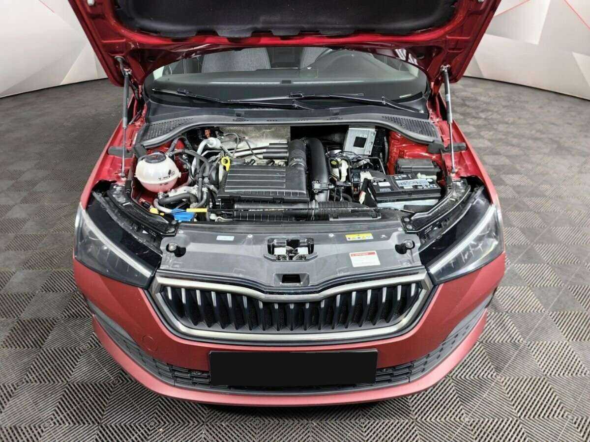 Skoda Rapid с пробегом — 2021 год. Фото: #16