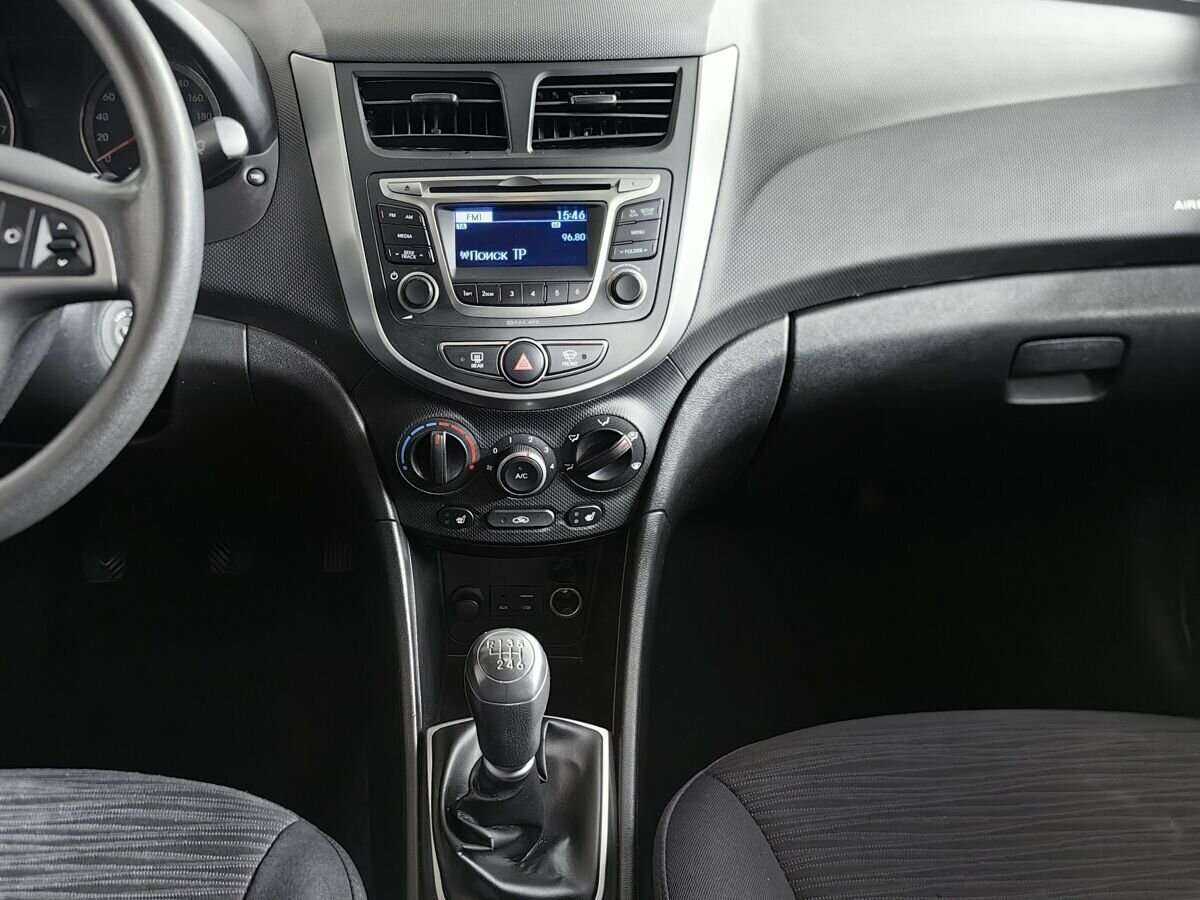 Hyundai Solaris с пробегом — 2016 год. Фото: #9