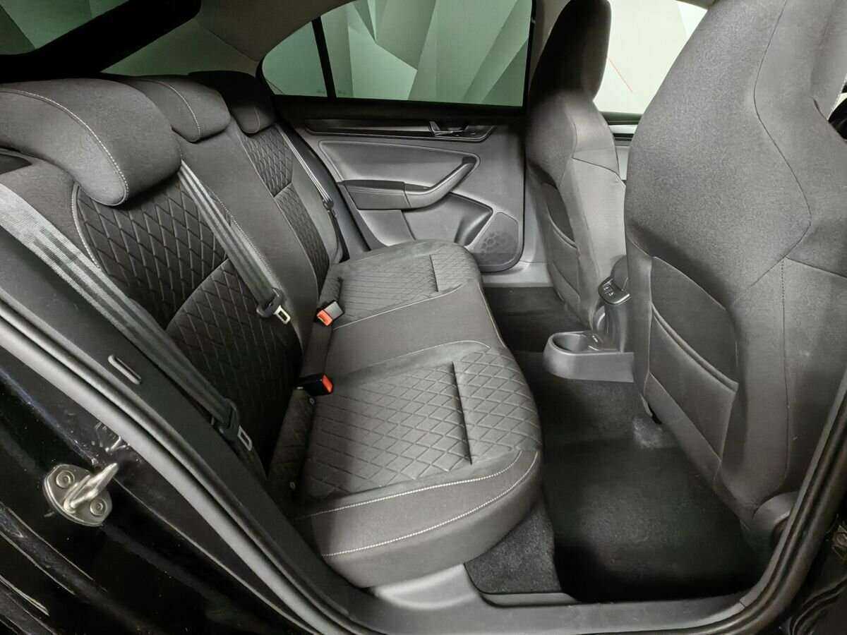 Skoda Rapid с пробегом — 2020 год. Фото: #11