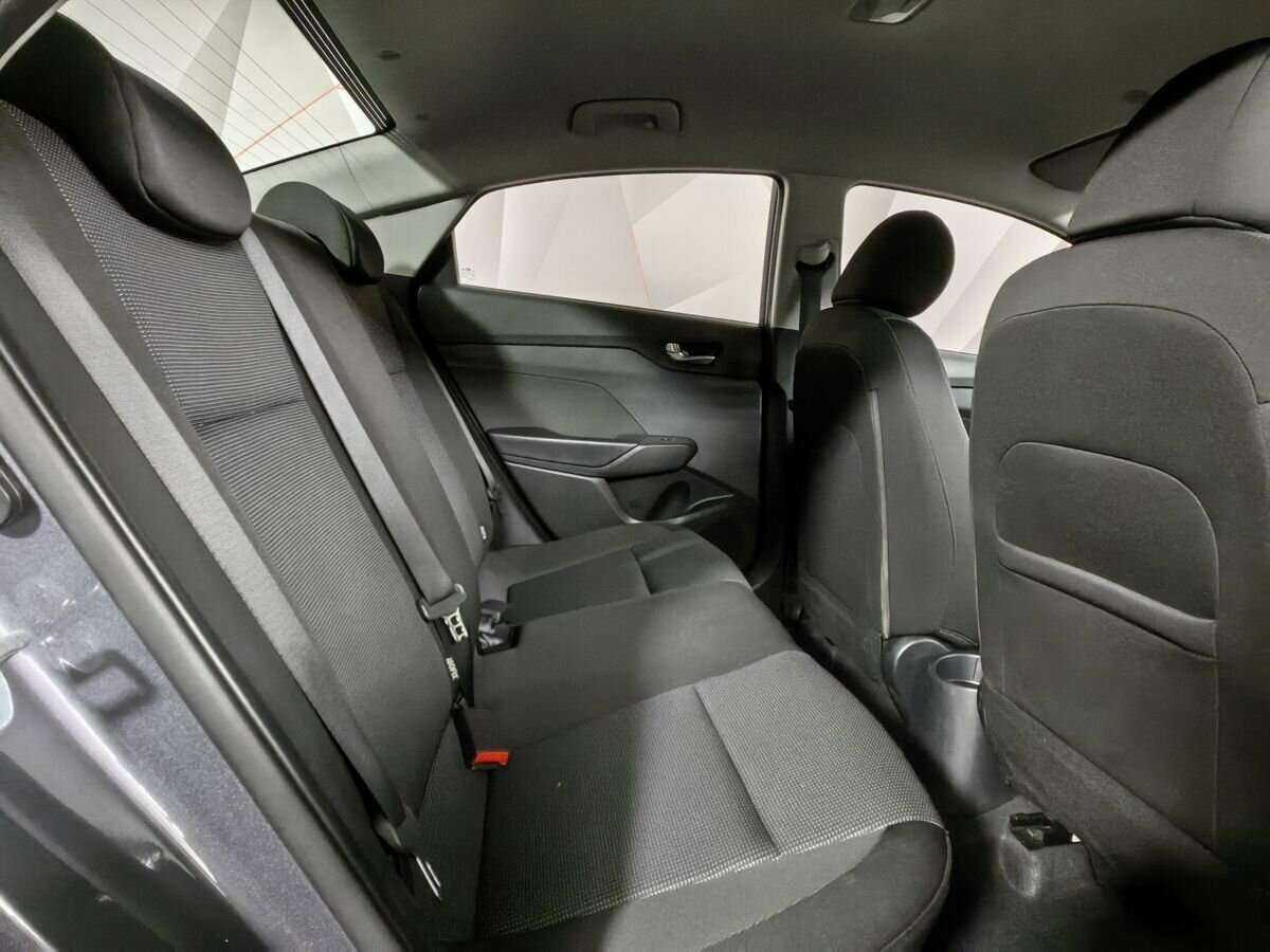 Hyundai Solaris с пробегом — 2022 год. Фото: #11