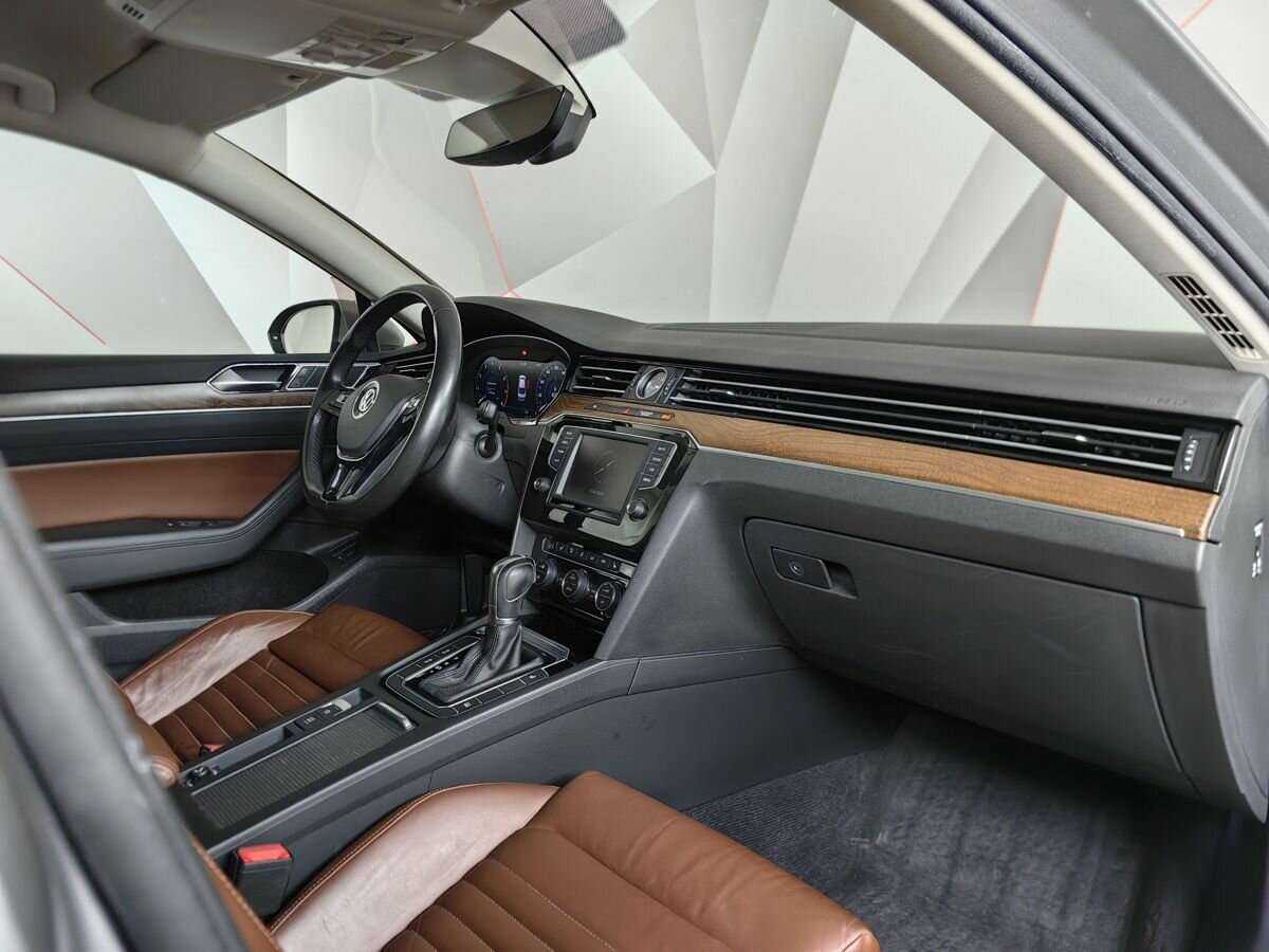 Volkswagen Passat с пробегом — 2017 год. Фото: #8
