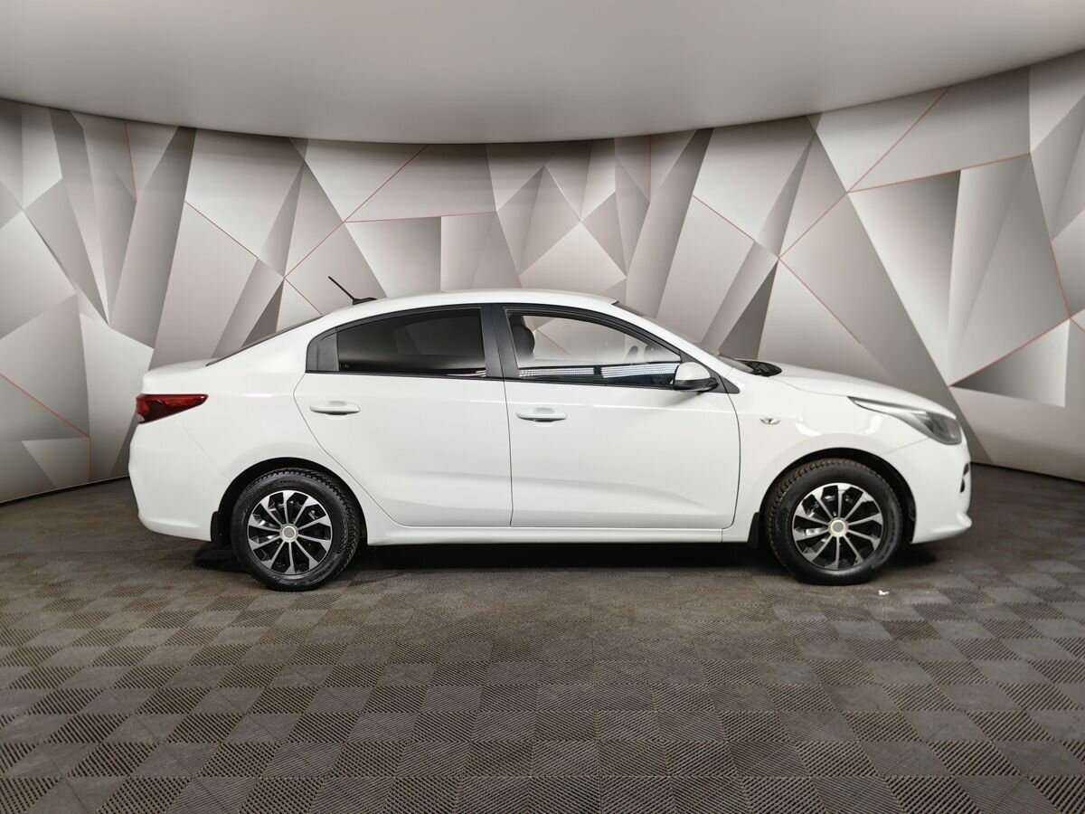 Kia Rio с пробегом — 2017 год. Фото: #5