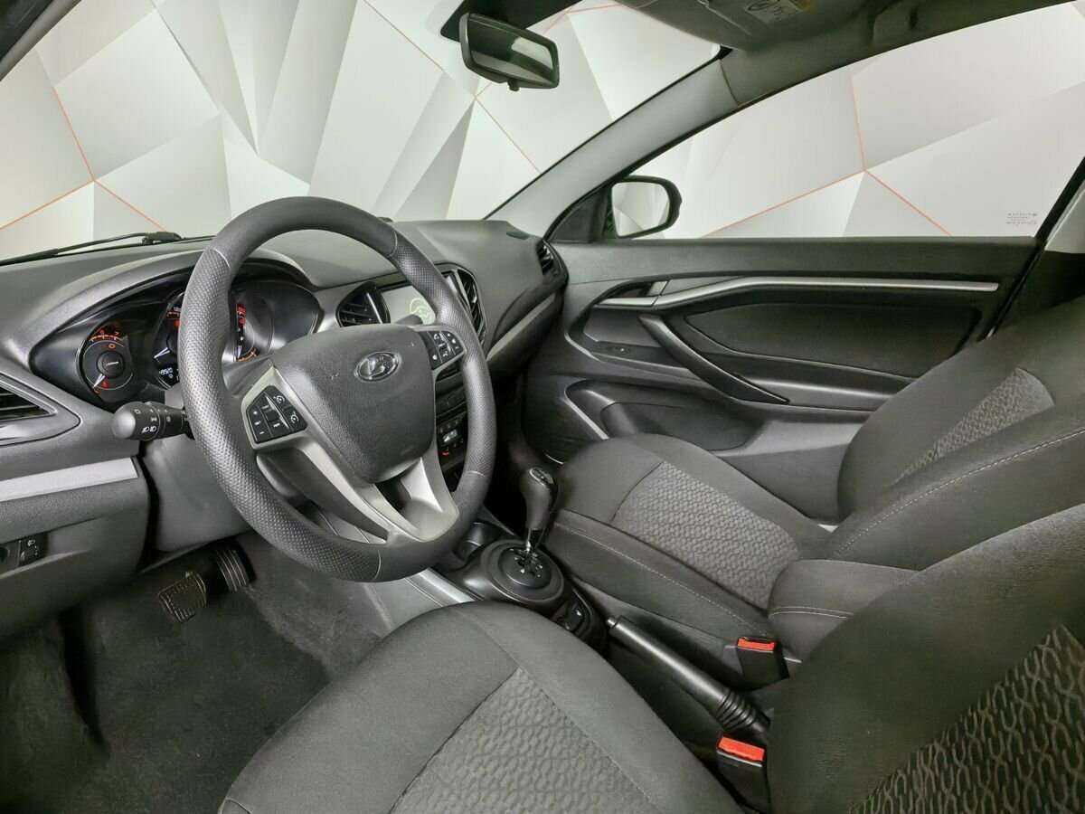 Lada (ВАЗ) Vesta с пробегом — 2018 год. Фото: #12